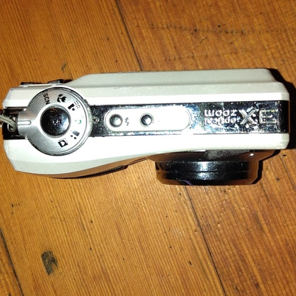 Kodak EasyShare C613 (2.4in LCD screen) - Picture 5 of 5
